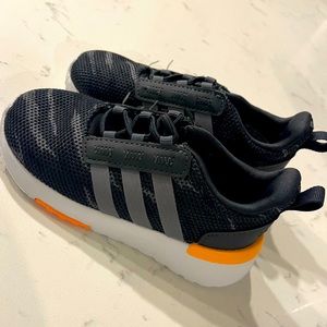 Toddler Adidas size 8